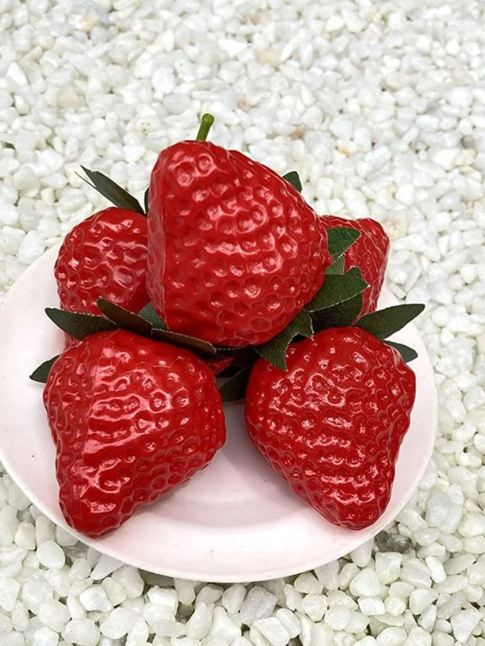 Aliotech 18PCS Plastic Artificial Red Strawberries Fake Lifelike Simulation Real